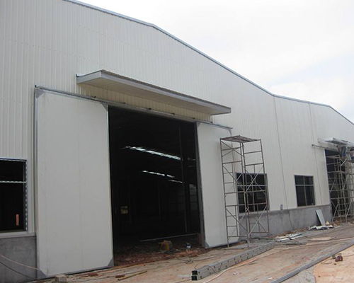 大同華忠信彩板鋼 專(zhuān)業(yè)彩鋼廠房報(bào)價(jià)與鋼結(jié)構(gòu)部件制造解析